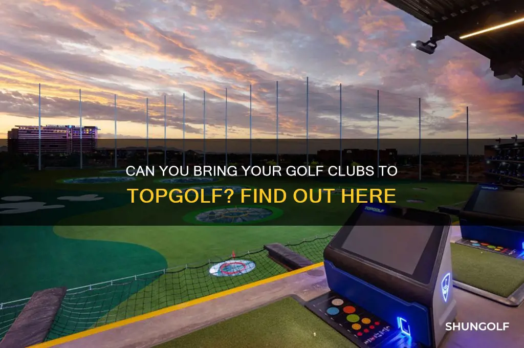 can i bring my golf clubs to topgolf
