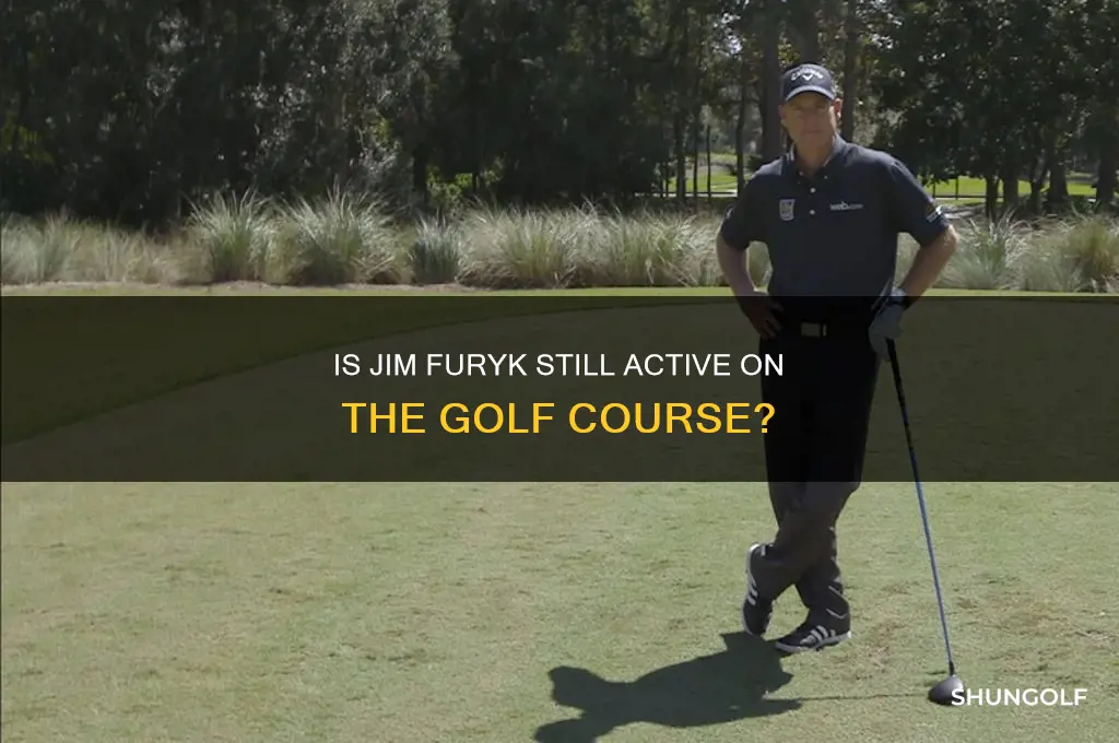 does jim furyk still play golf