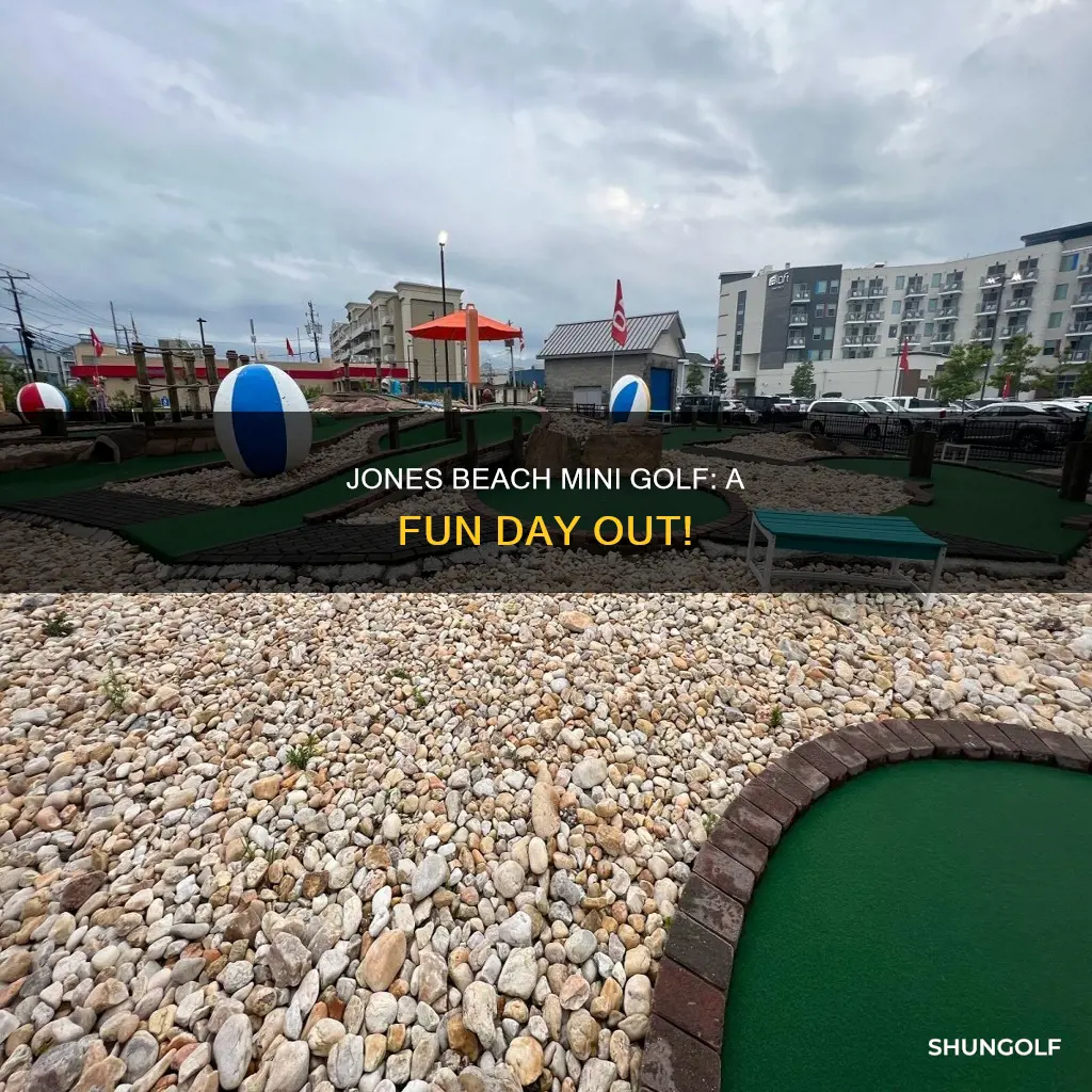 does jones beach have mini golf