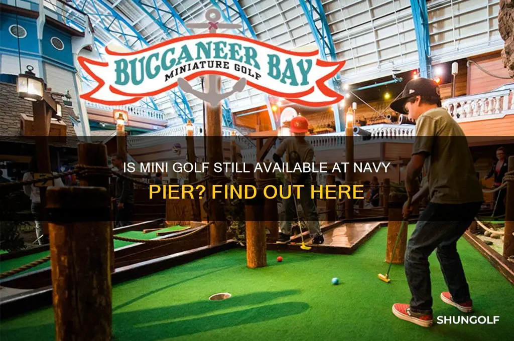 does navy pier still have mini golf