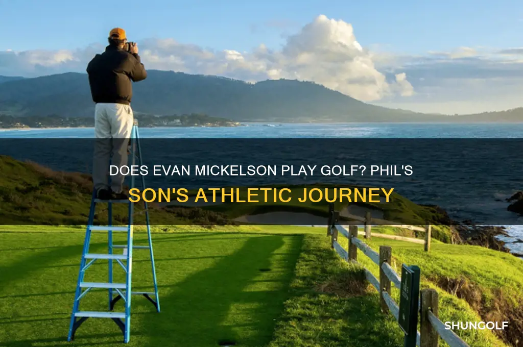 does phil mickelson son evan play golf