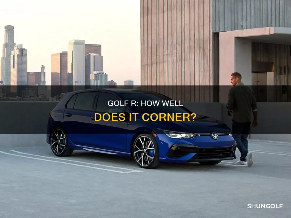 does the golf r corner well