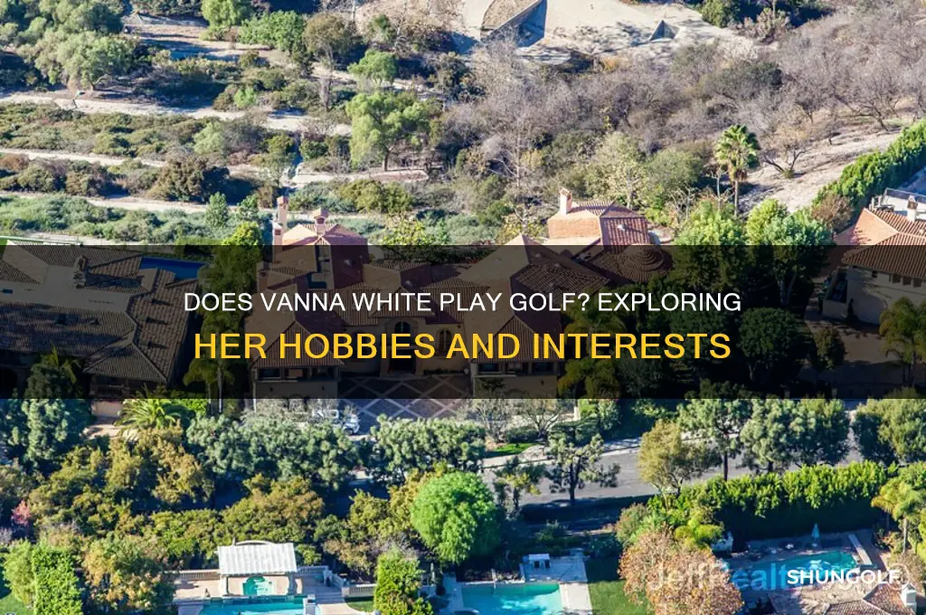 does vanna white play golf