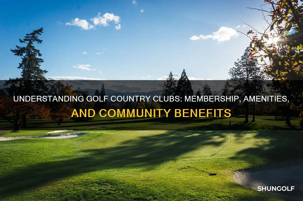 how do golf country clubs work