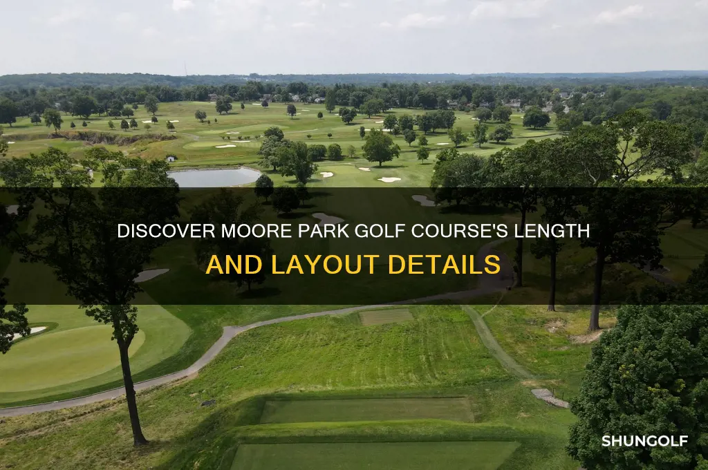 how long is moore park golf course