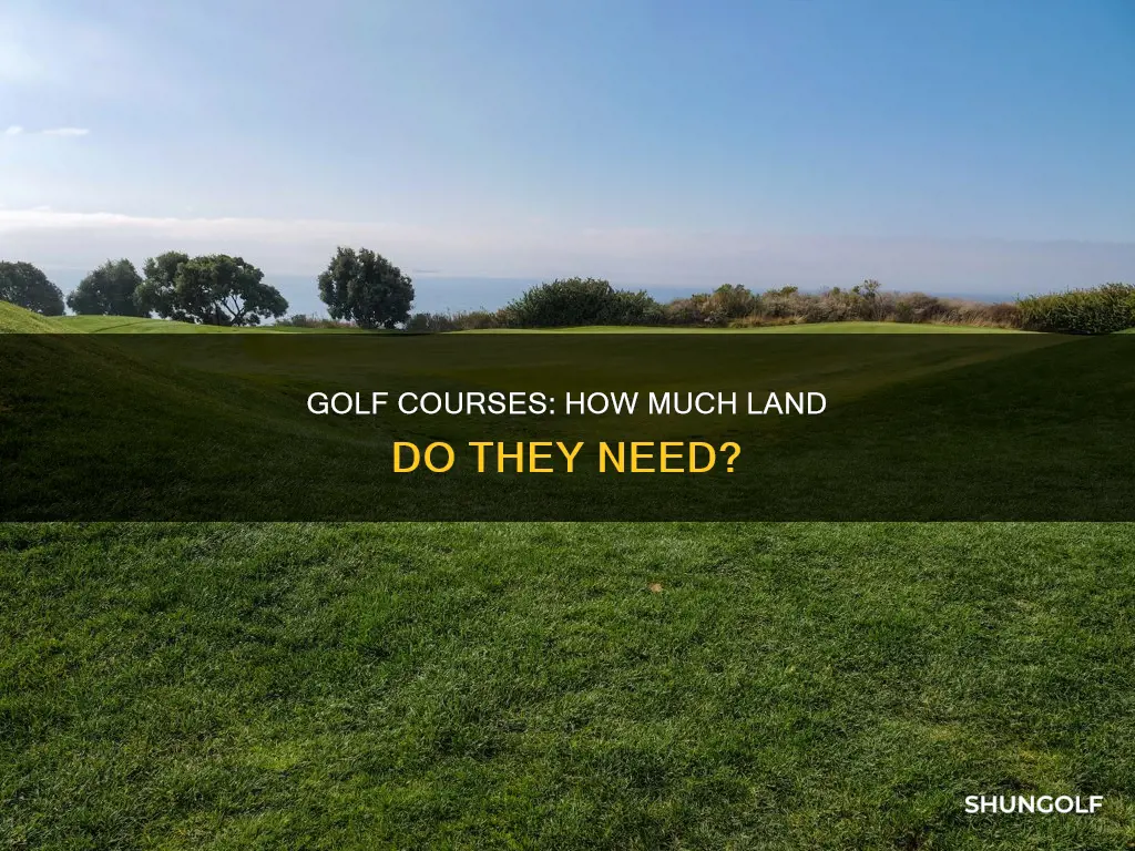 how many acres averaeg golf courese