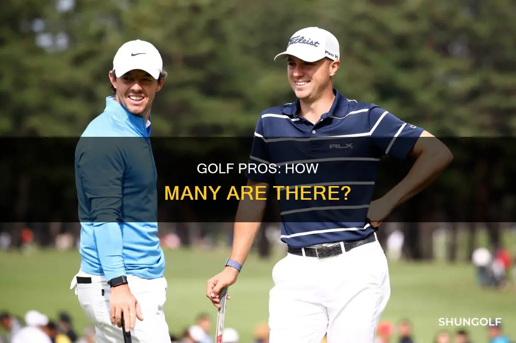 how many golf pros are there