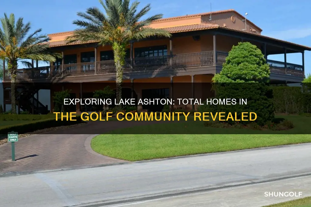 how many houses in lake ashton golf community