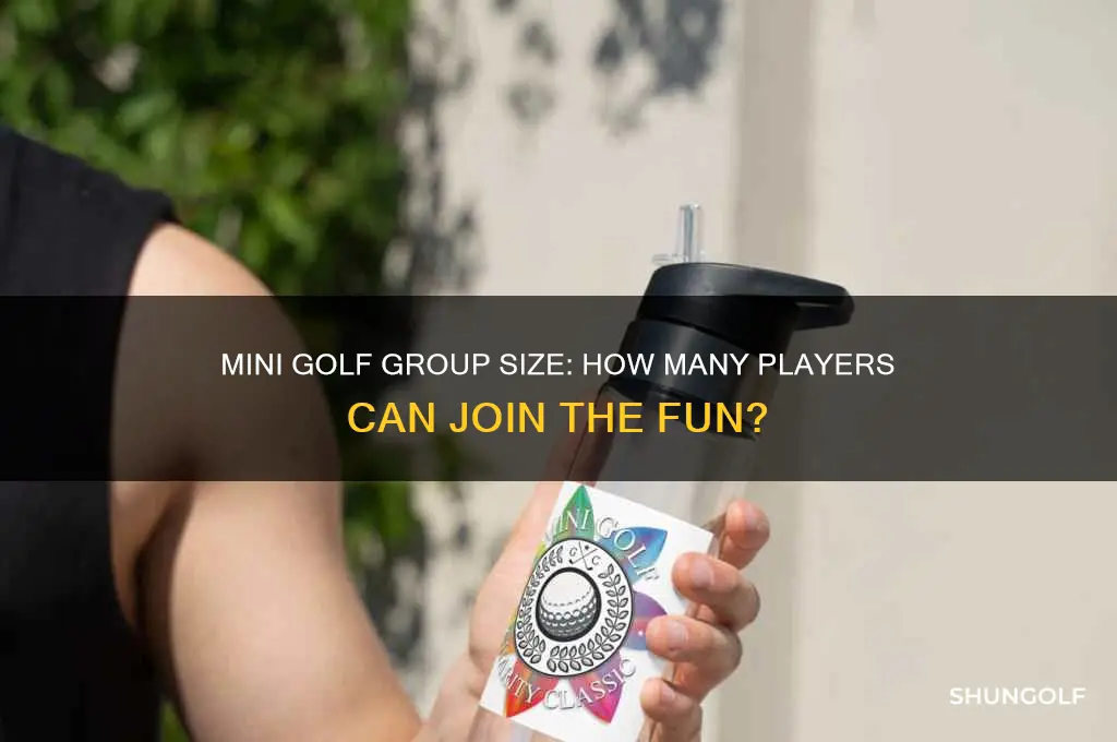 how many people can play mini golf