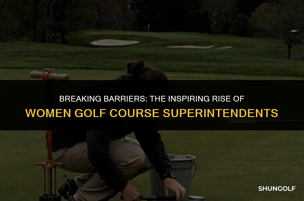 how many woman are golf course superintendants