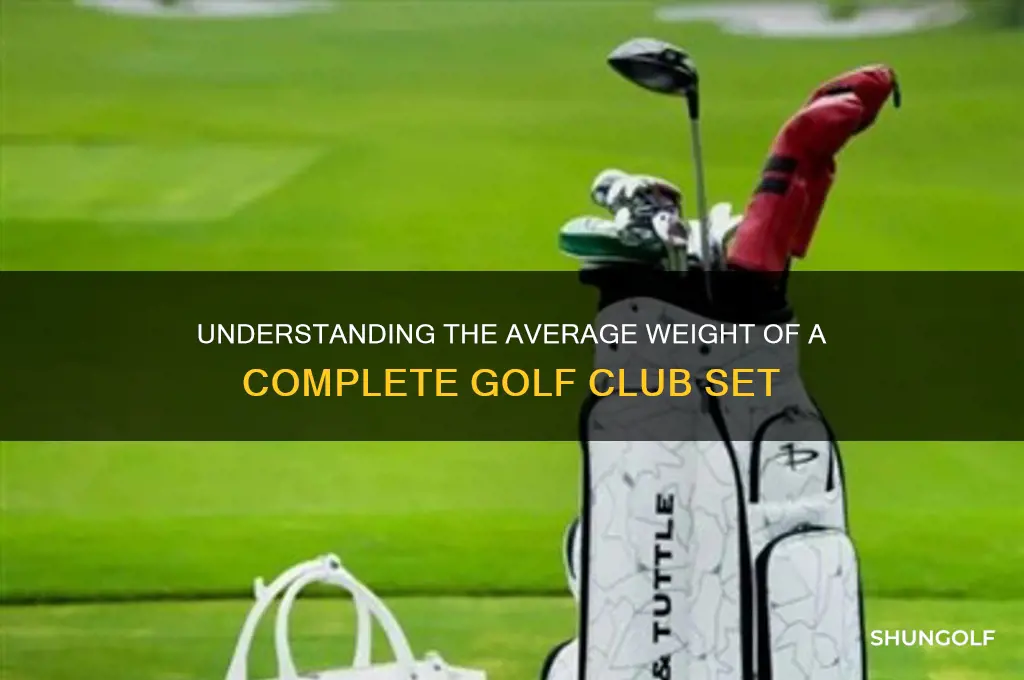 how much do a set of golf clubs weight