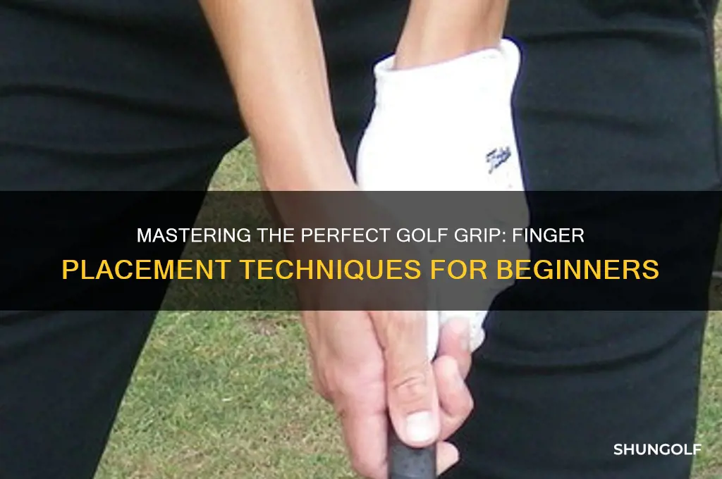 how to hold golf club in fingers