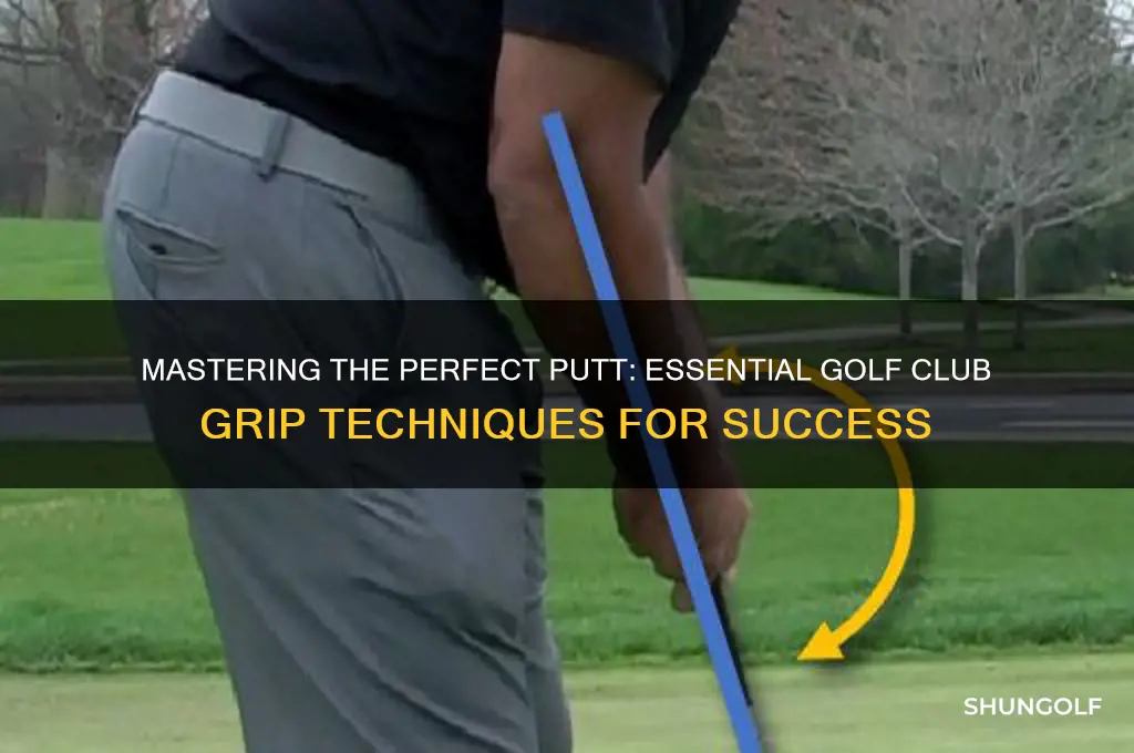 how to hold golf club when putting