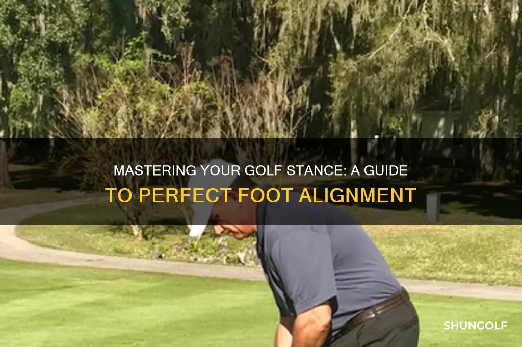 how to line up feet in golf
