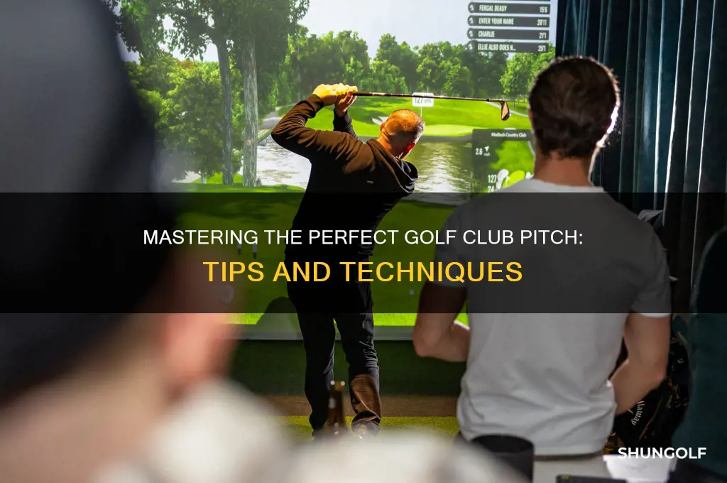 how to pitch a golf club