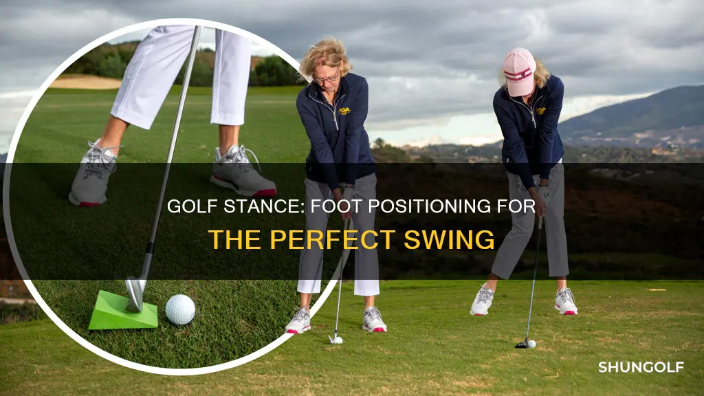 how to position feet in golf