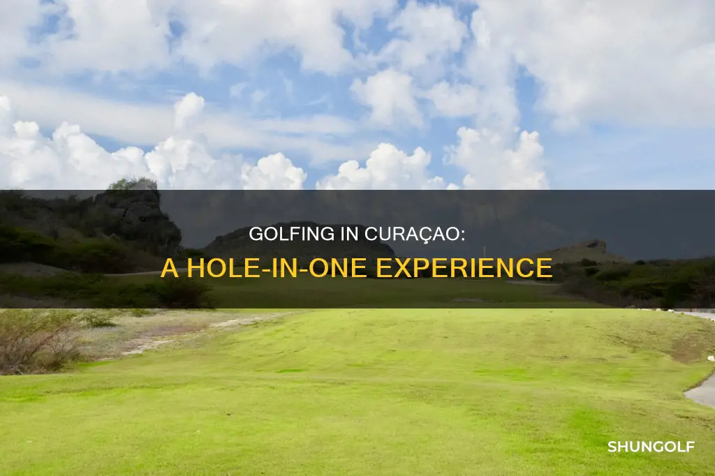 is there golf in curacao