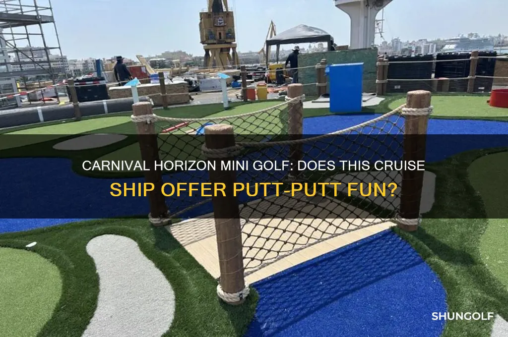 is there mini golf on the carnival horizon