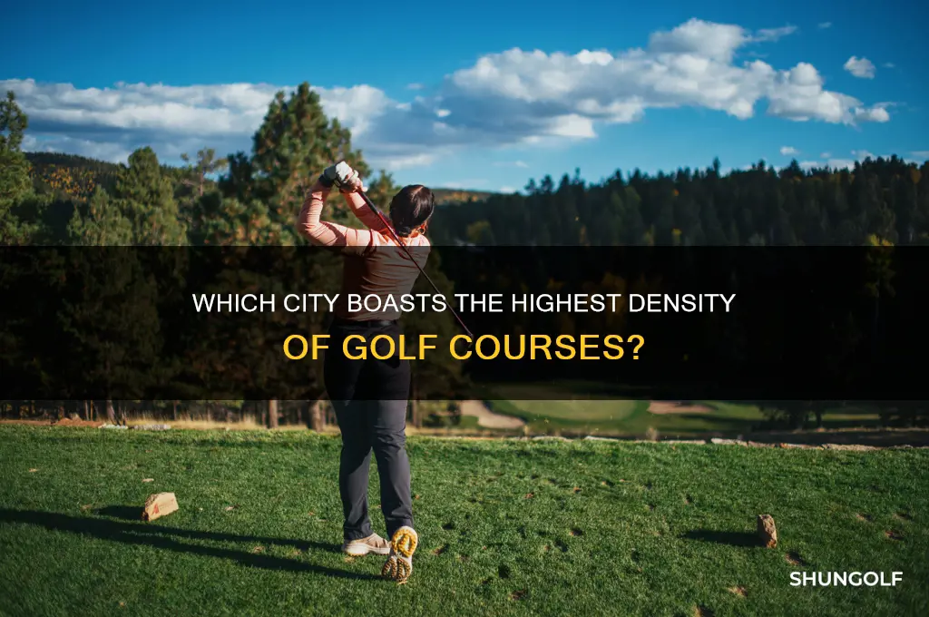 what city has the most golf courses per square mile