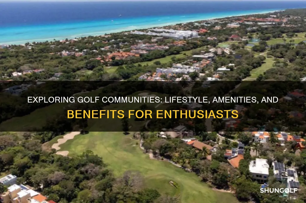what is a golf community
