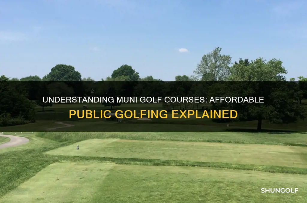what is a muni golf course