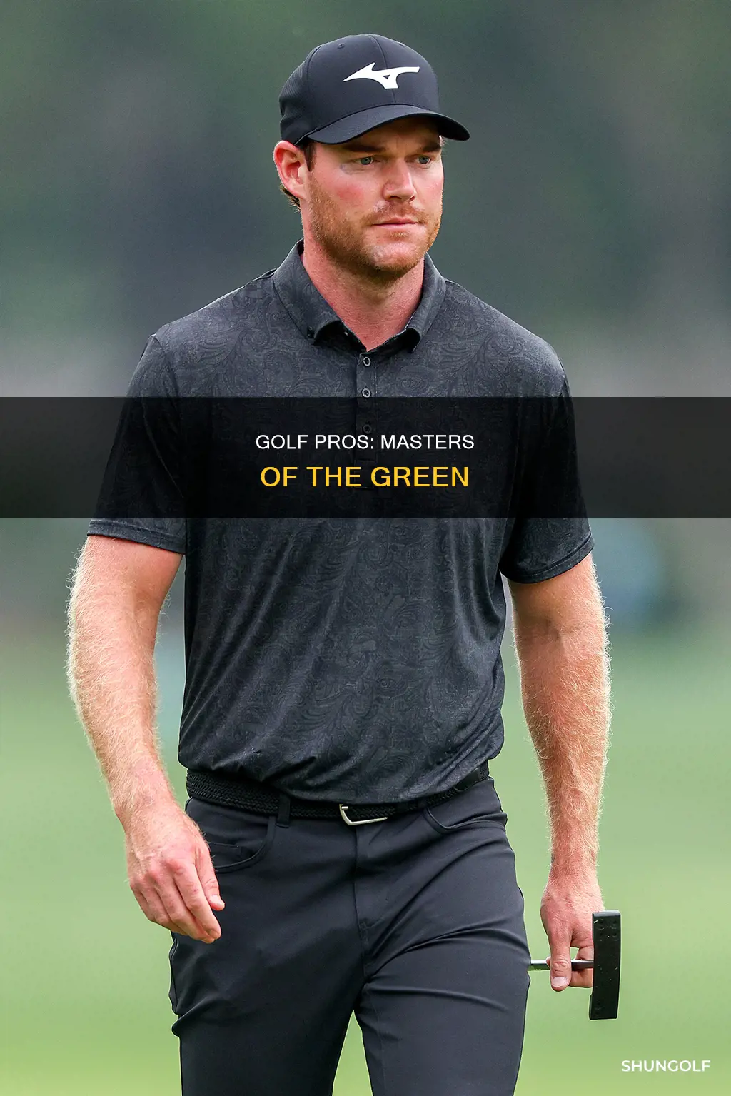 what is a pro golfer
