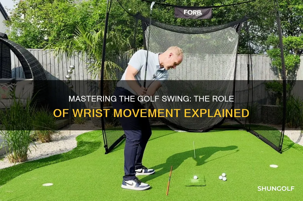 when swing a golf club do you use your wrist
