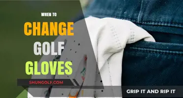 Golf Gloves: When to Change and Why