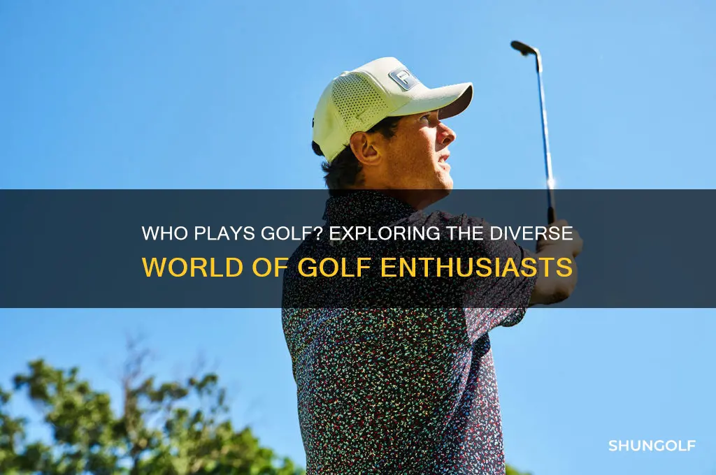 who pplays golf